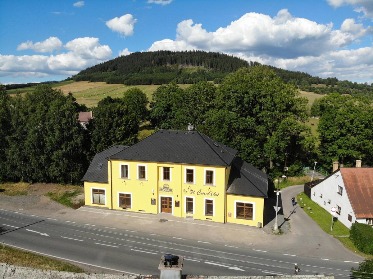 U Cmelaku Hotel Červená Voda Eksteriør billede